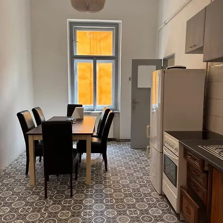 An House - Friendly Gem For 7 *